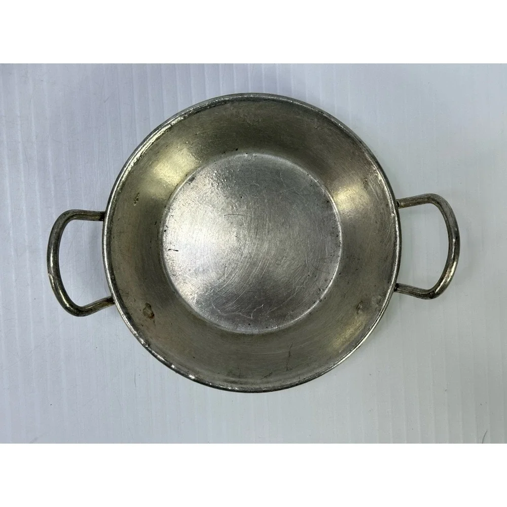 The Unbranded Brand vintage tin